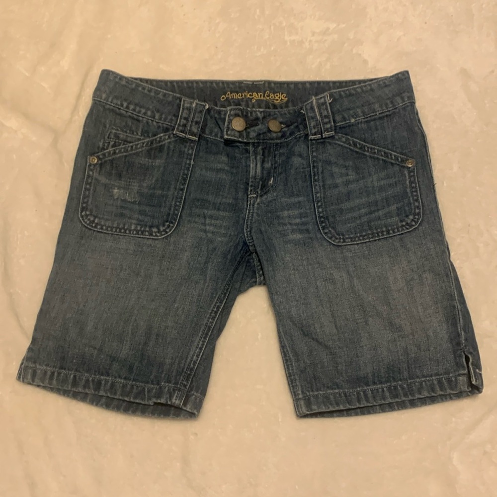 AE Vintage 2 Button Bermuda Short - Sz 8